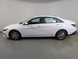 Hyundai Elantra SE IVT 2026