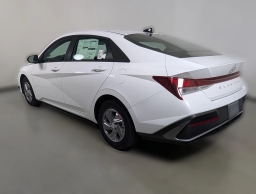 Hyundai Elantra SE IVT 2026