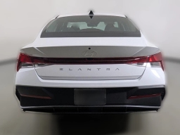 Hyundai Elantra SE IVT 2026