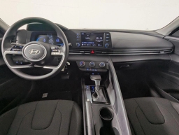Hyundai Elantra SE IVT 2026