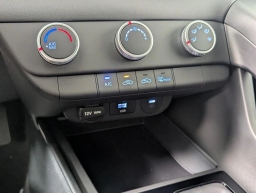 Hyundai Elantra SE IVT 2026