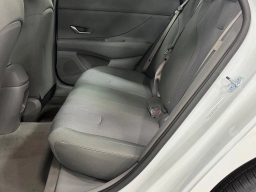 Hyundai Elantra SE IVT 2026