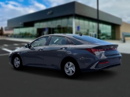Hyundai Elantra SE IVT 2026