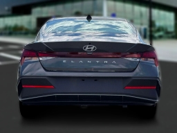 Hyundai Elantra SE IVT 2026