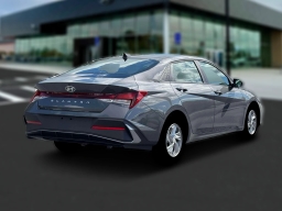 Hyundai Elantra SE IVT 2026