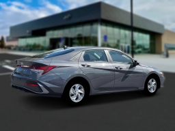 Hyundai Elantra SE IVT 2026