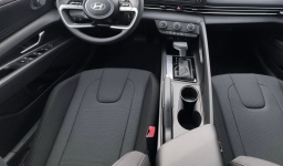 Hyundai Elantra SE IVT 2026