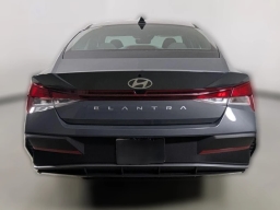 Hyundai Elantra SE IVT 2026