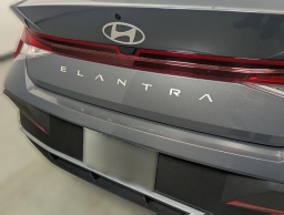 Hyundai Elantra SE IVT 2026