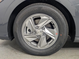 Hyundai Elantra SE IVT 2026