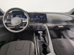 Hyundai Elantra SE IVT 2026