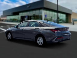 Hyundai Elantra SE IVT 2026