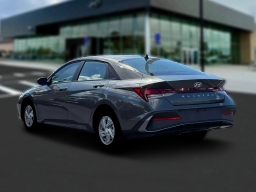 Hyundai Elantra SE IVT 2026