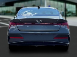Hyundai Elantra SE IVT 2026