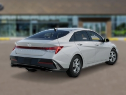 Hyundai Elantra SE IVT 2026