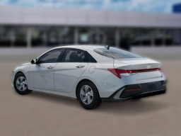 Hyundai Elantra SE IVT 2026