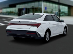 Hyundai Elantra SE IVT 2026