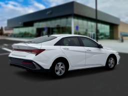 Hyundai Elantra SE IVT 2026