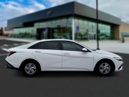 Hyundai Elantra SE IVT 2026