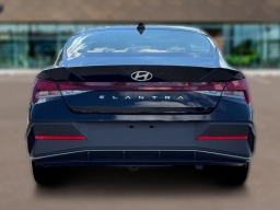 Hyundai Elantra SE IVT 2026