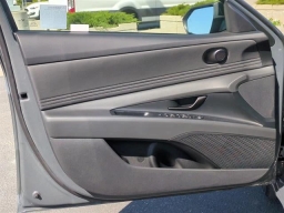 Hyundai Elantra SEL Sport IVT 2026