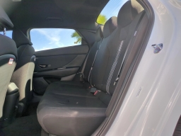 Hyundai Elantra SEL Sport IVT 2026