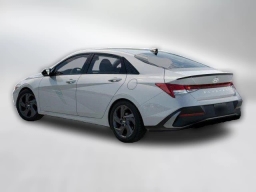 Hyundai Elantra SEL Sport IVT 2026