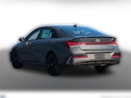 Hyundai Elantra SEL Sport IVT 2026