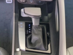 Hyundai Elantra SEL Sport IVT 2026