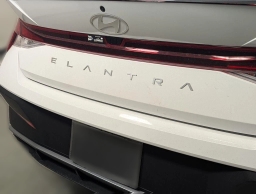 Hyundai Elantra SEL Sport IVT 2026