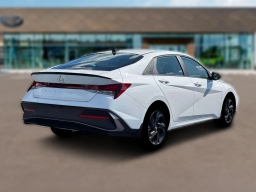 Hyundai Elantra SEL Sport IVT 2026