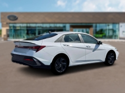 Hyundai Elantra SEL Sport IVT 2026