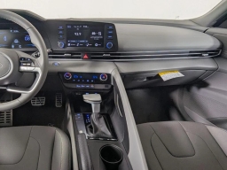 Hyundai Elantra SEL Sport IVT 2026