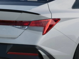 Hyundai Elantra SEL Sport IVT 2026