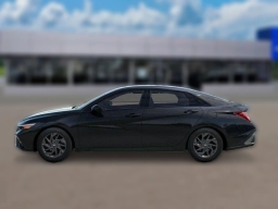 Hyundai Elantra Hybrid Blue Sedan 2026