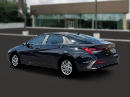 Hyundai Elantra Hybrid Blue Sedan 2026
