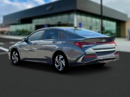 Hyundai Elantra Hybrid SEL Sport DCT 2025