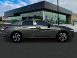 Hyundai Elantra Hybrid SEL Sport DCT 2025