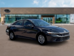 Hyundai Elantra Hybrid Blue Sedan 2026