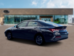 Hyundai Elantra Hybrid SEL Sport Sedan 2026