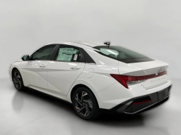 Hyundai Elantra Hybrid Limited Sedan 2026