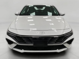 Hyundai Elantra Hybrid Limited Sedan 2026