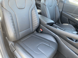 Hyundai Elantra Hybrid Limited Sedan 2026