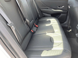 Hyundai Elantra Hybrid Limited Sedan 2026