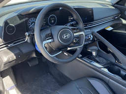 Hyundai Elantra Hybrid Limited Sedan 2026