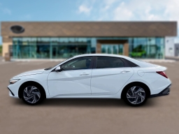 Hyundai Elantra Hybrid Limited Sedan 2026