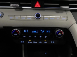 Hyundai Elantra Hybrid Limited Sedan 2026