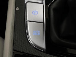 Hyundai Elantra Hybrid Limited Sedan 2026