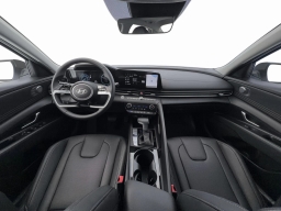 Hyundai Elantra Hybrid Limited Sedan 2026