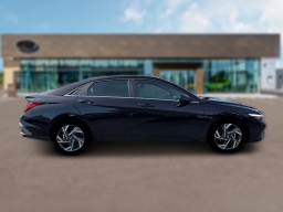 Hyundai Elantra Hybrid Limited Sedan 2026